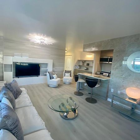 Panoramic Luxurious Waterfront One Bedroom Apartment With Miami Skyline View Free Parking 5Min Drive To 마이애미 비치 외부 사진