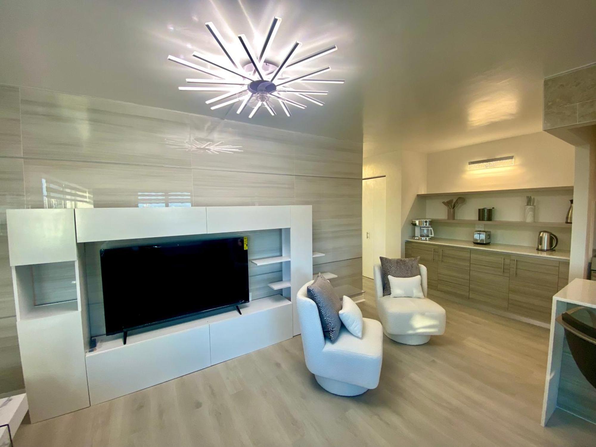 Panoramic Luxurious Waterfront One Bedroom Apartment With Miami Skyline View Free Parking 5Min Drive To 마이애미 비치 외부 사진