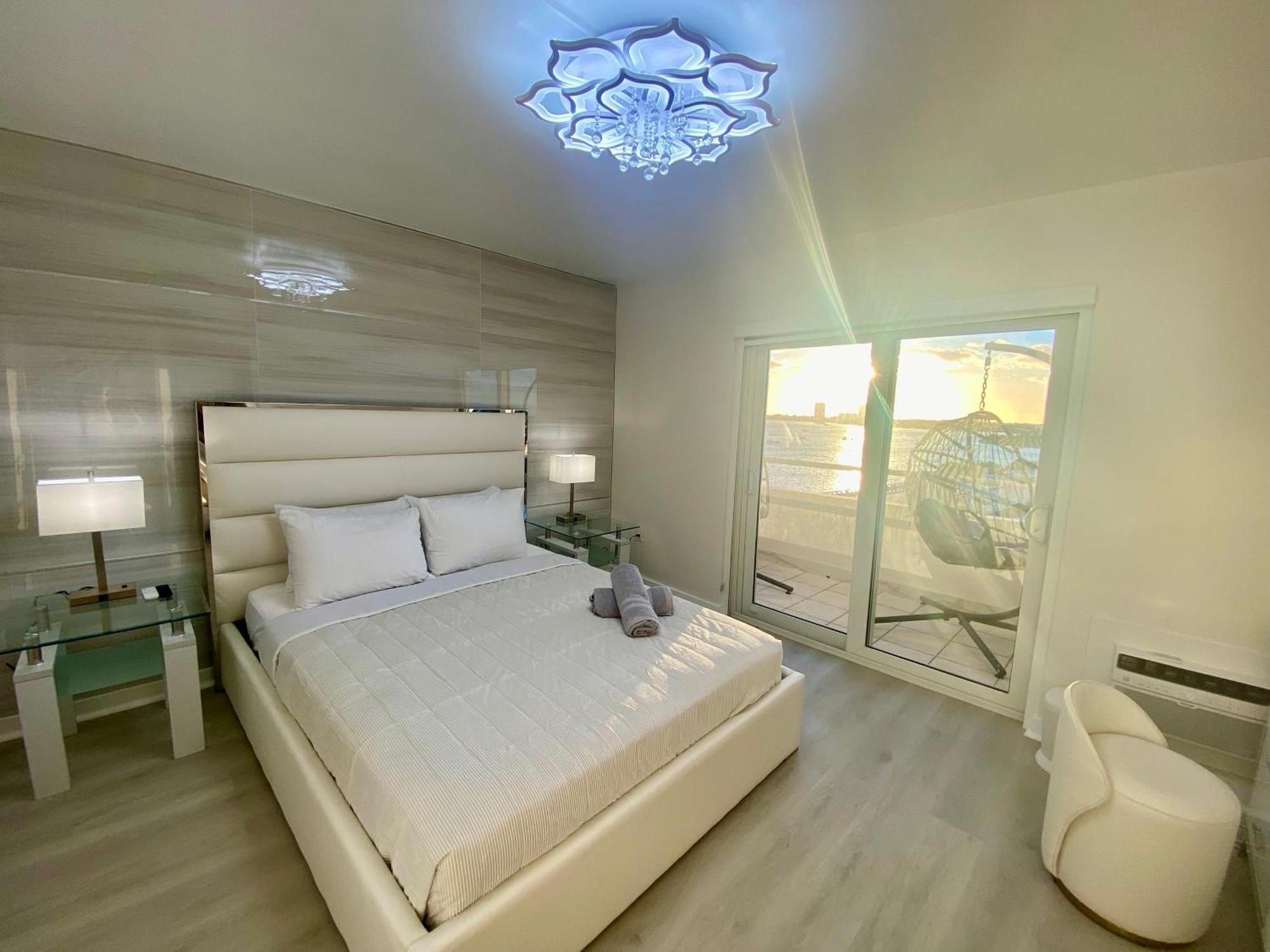 Panoramic Luxurious Waterfront One Bedroom Apartment With Miami Skyline View Free Parking 5Min Drive To 마이애미 비치 외부 사진