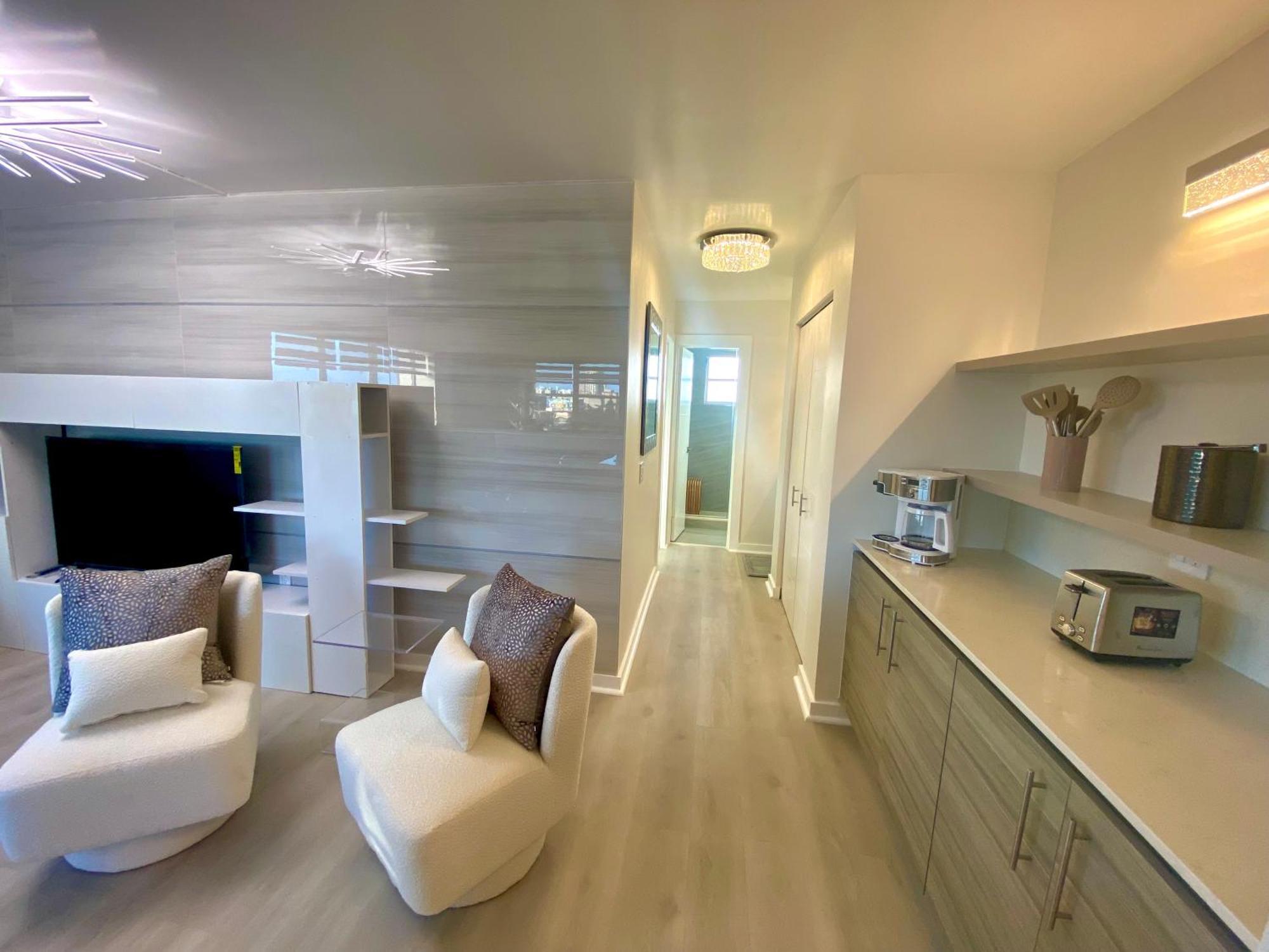 Panoramic Luxurious Waterfront One Bedroom Apartment With Miami Skyline View Free Parking 5Min Drive To 마이애미 비치 외부 사진