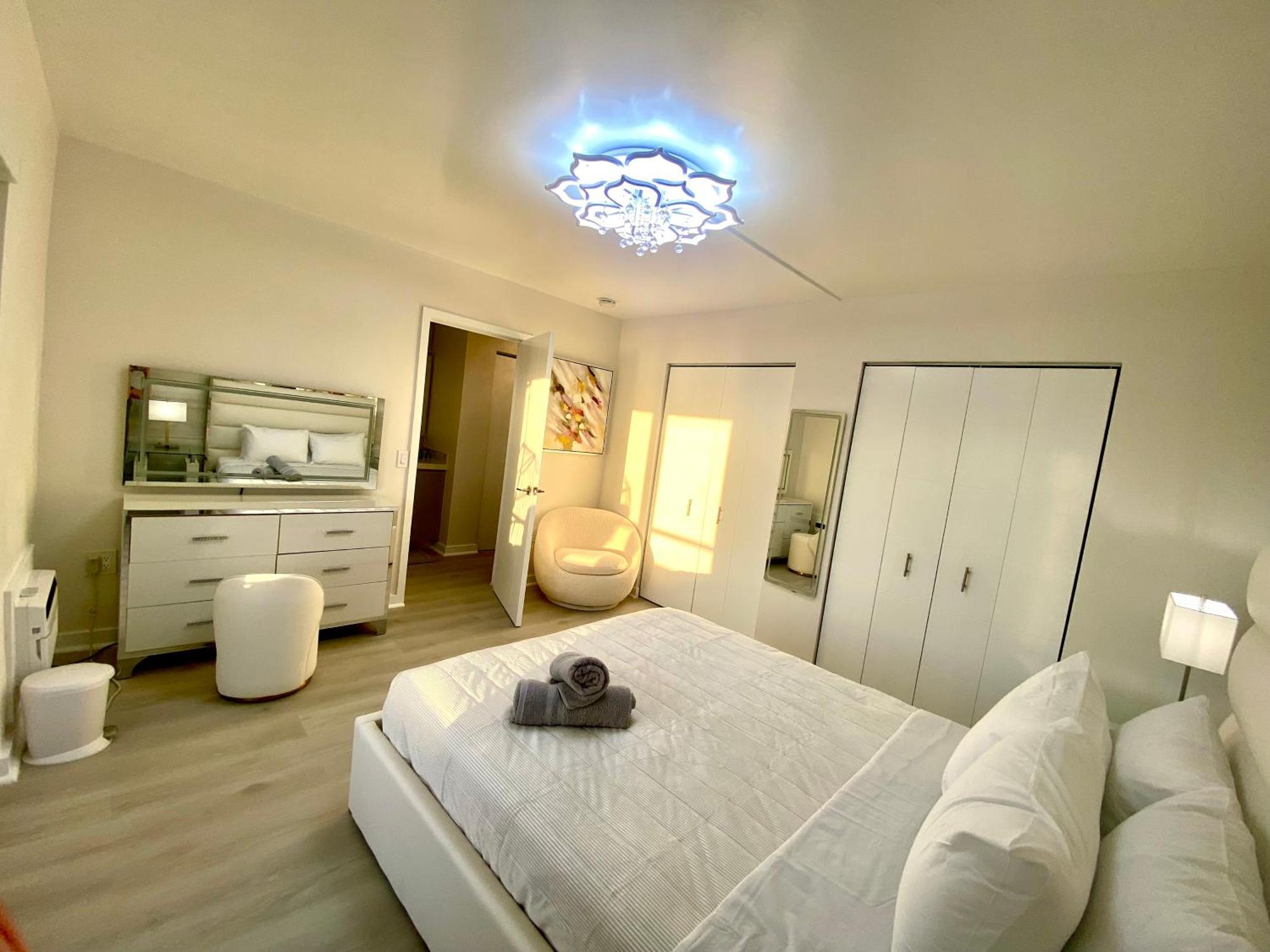 Panoramic Luxurious Waterfront One Bedroom Apartment With Miami Skyline View Free Parking 5Min Drive To 마이애미 비치 외부 사진