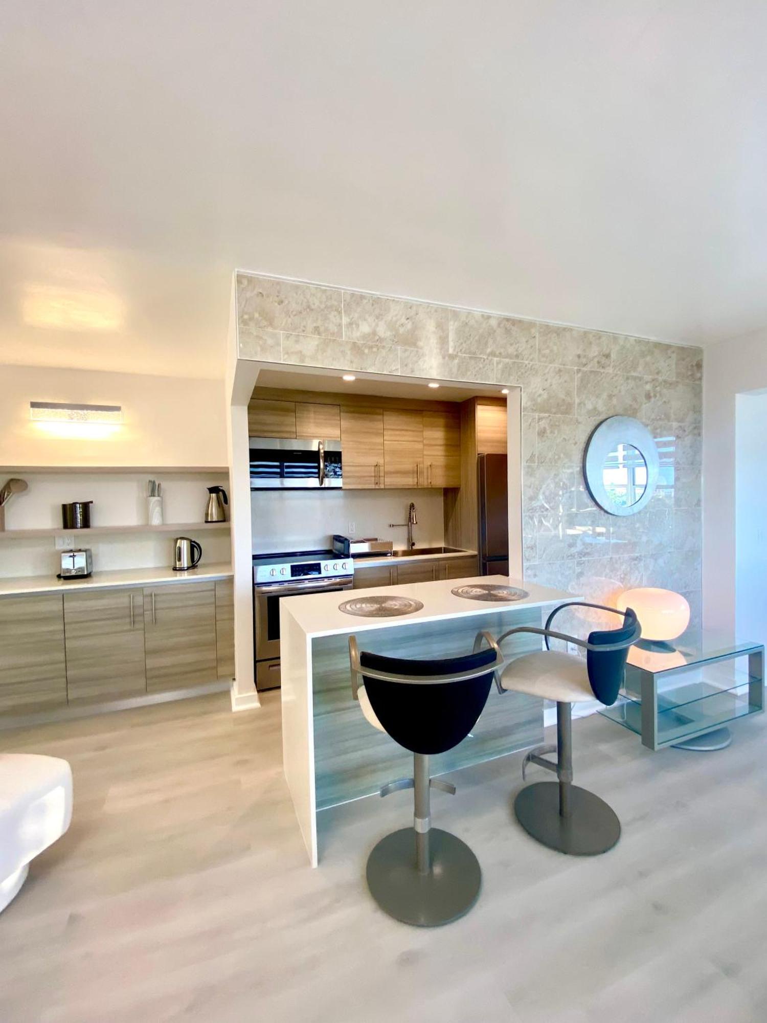 Panoramic Luxurious Waterfront One Bedroom Apartment With Miami Skyline View Free Parking 5Min Drive To 마이애미 비치 외부 사진