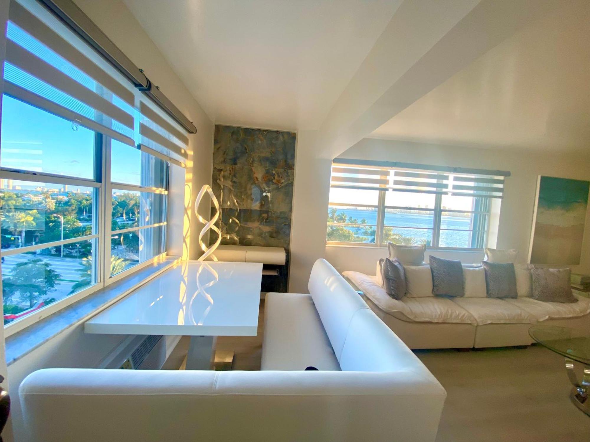 Panoramic Luxurious Waterfront One Bedroom Apartment With Miami Skyline View Free Parking 5Min Drive To 마이애미 비치 외부 사진